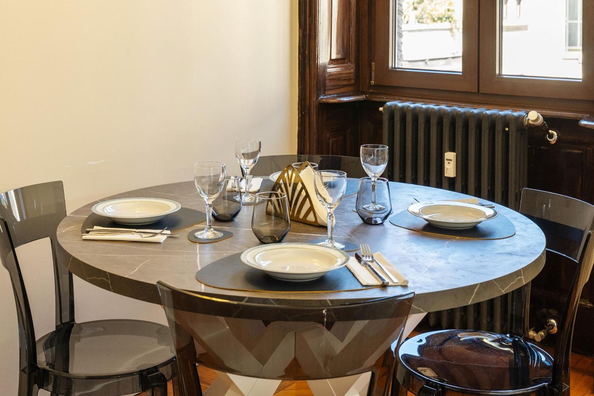 Casa Bella 16 - 8 Min To Metro, 15 Min To Lin Airport, University Area Милан Экстерьер фото
