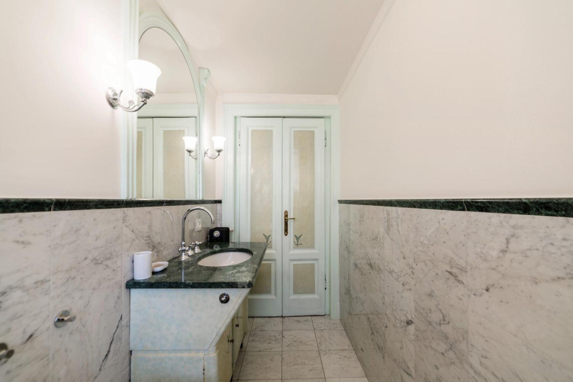 Casa Bella 16 - 8 Min To Metro, 15 Min To Lin Airport, University Area Милан Экстерьер фото